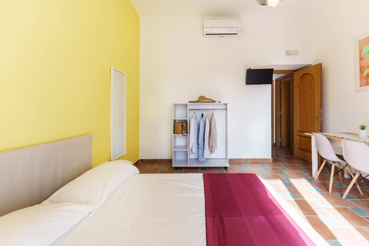 Le Grand Bleu - Gioia Apartments Procida Exterior foto